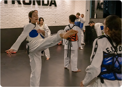 Treino de Taekwondo no CT Stronda