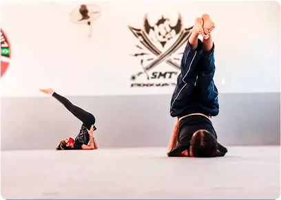 Aula de yoga no CT Stronda