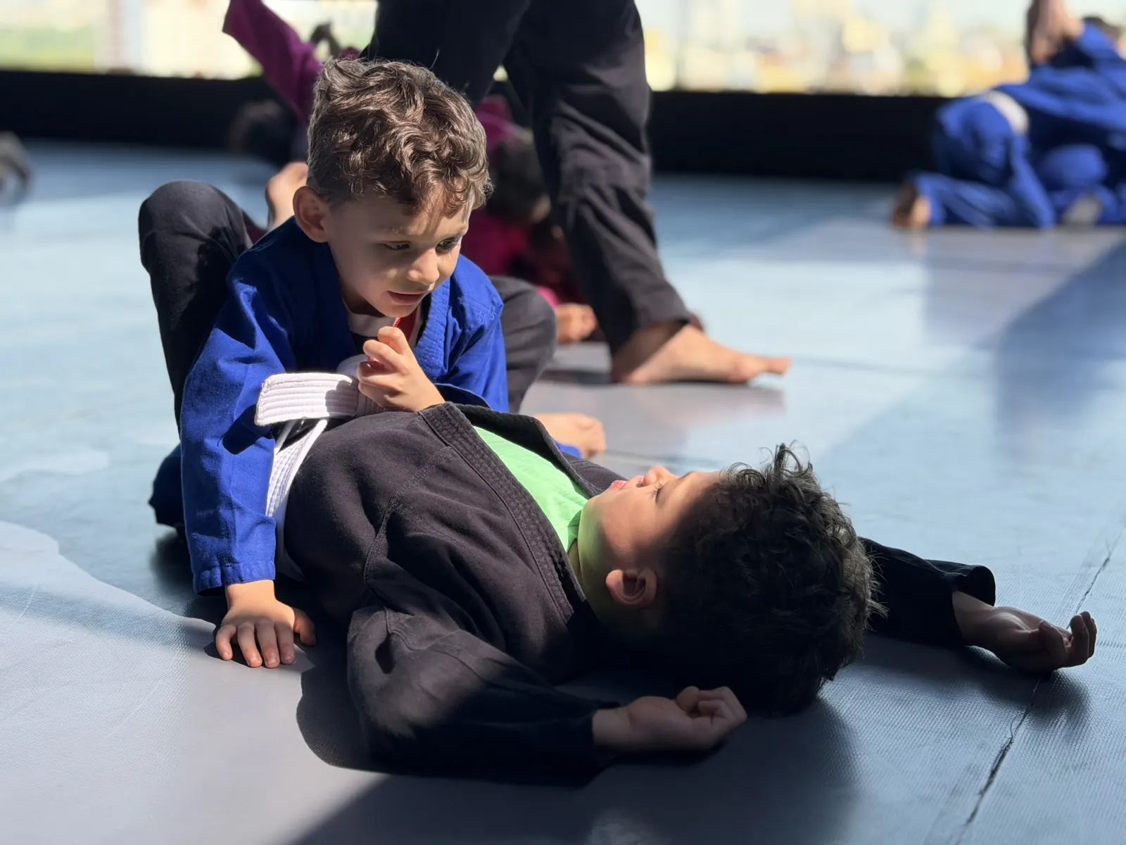 Aula de Jiu Jitsu Kids no CT Stronda