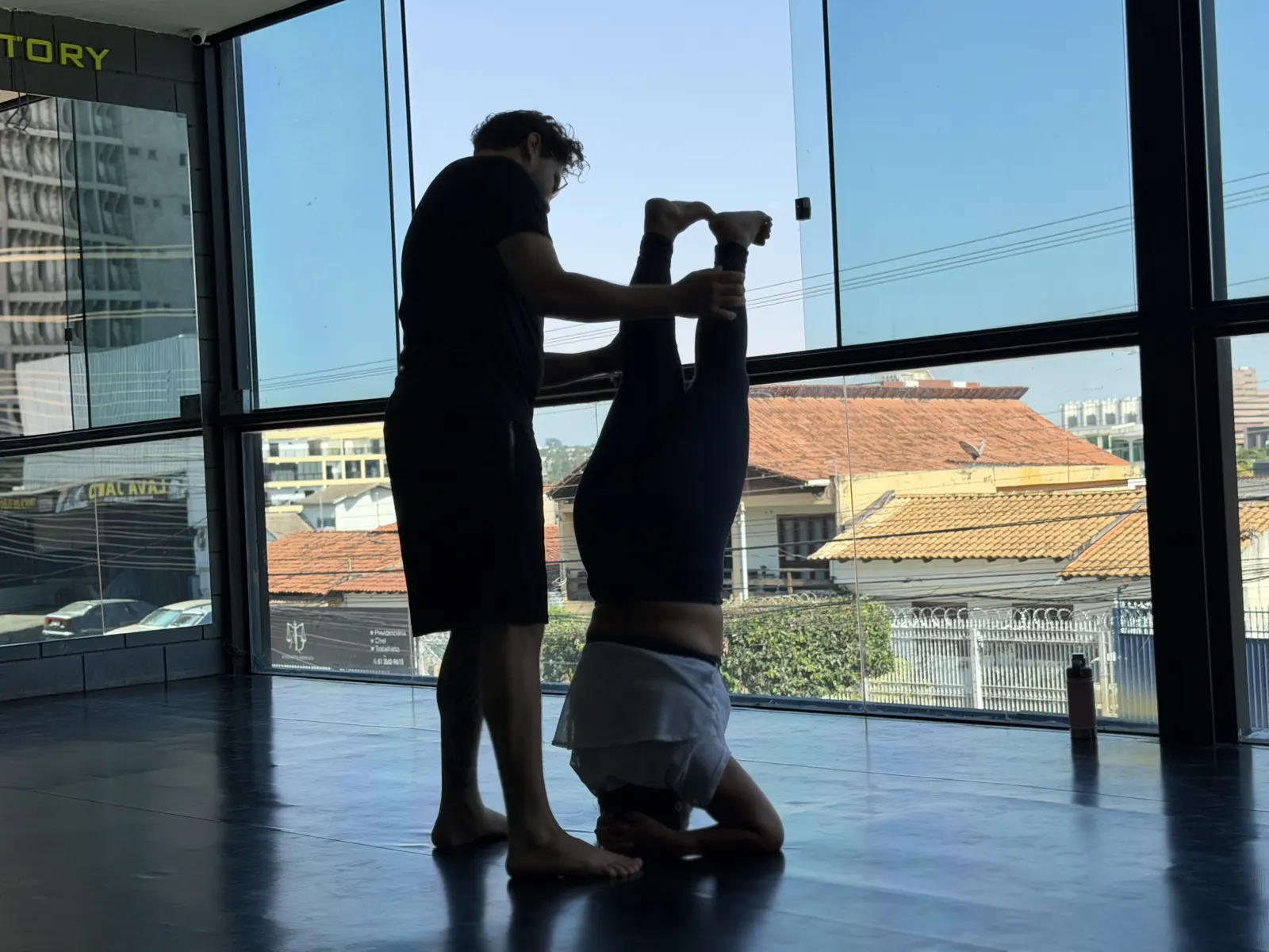 Aula de yoga no CT Stronda