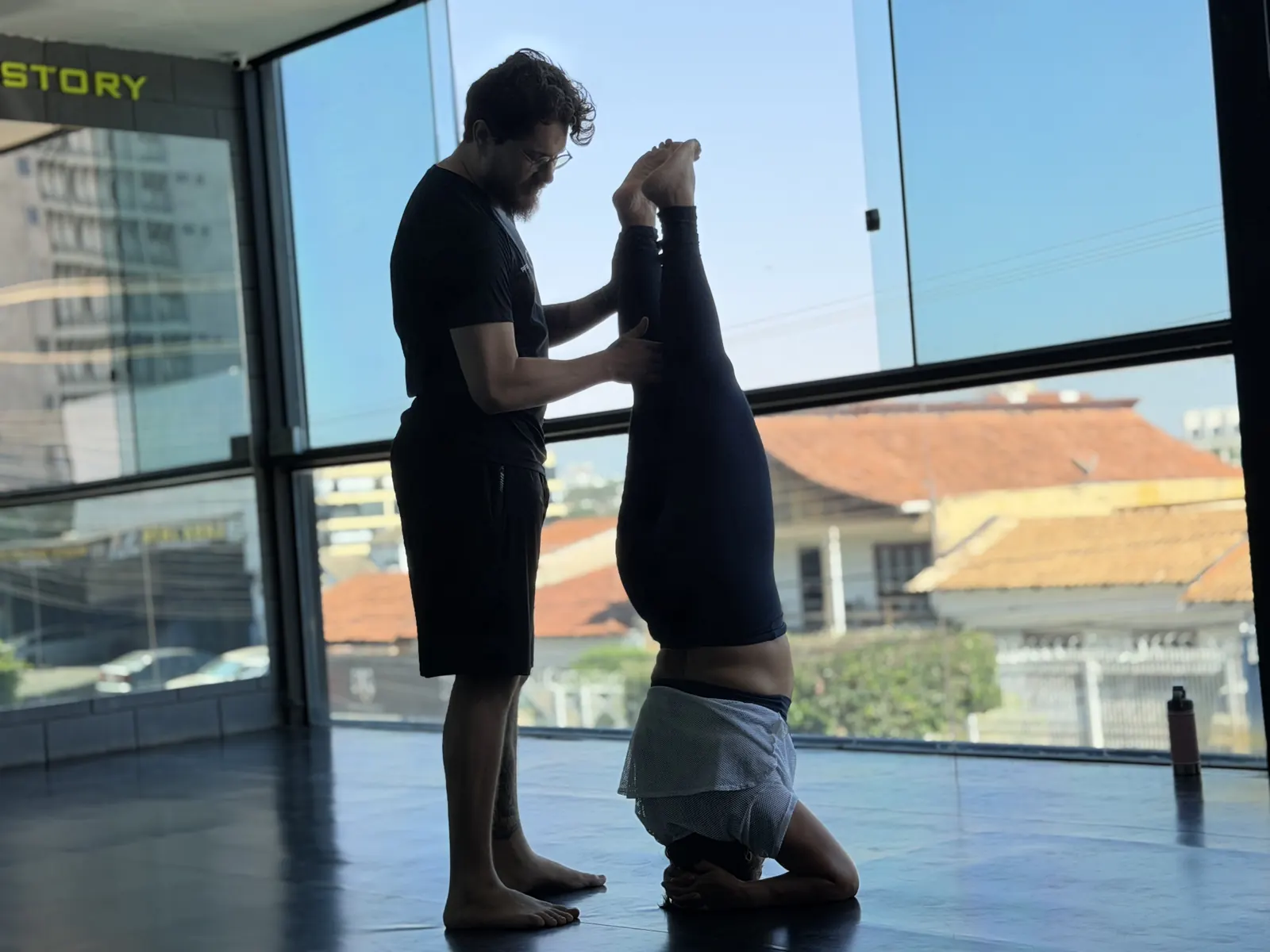 Aula de yoga no CT Stronda